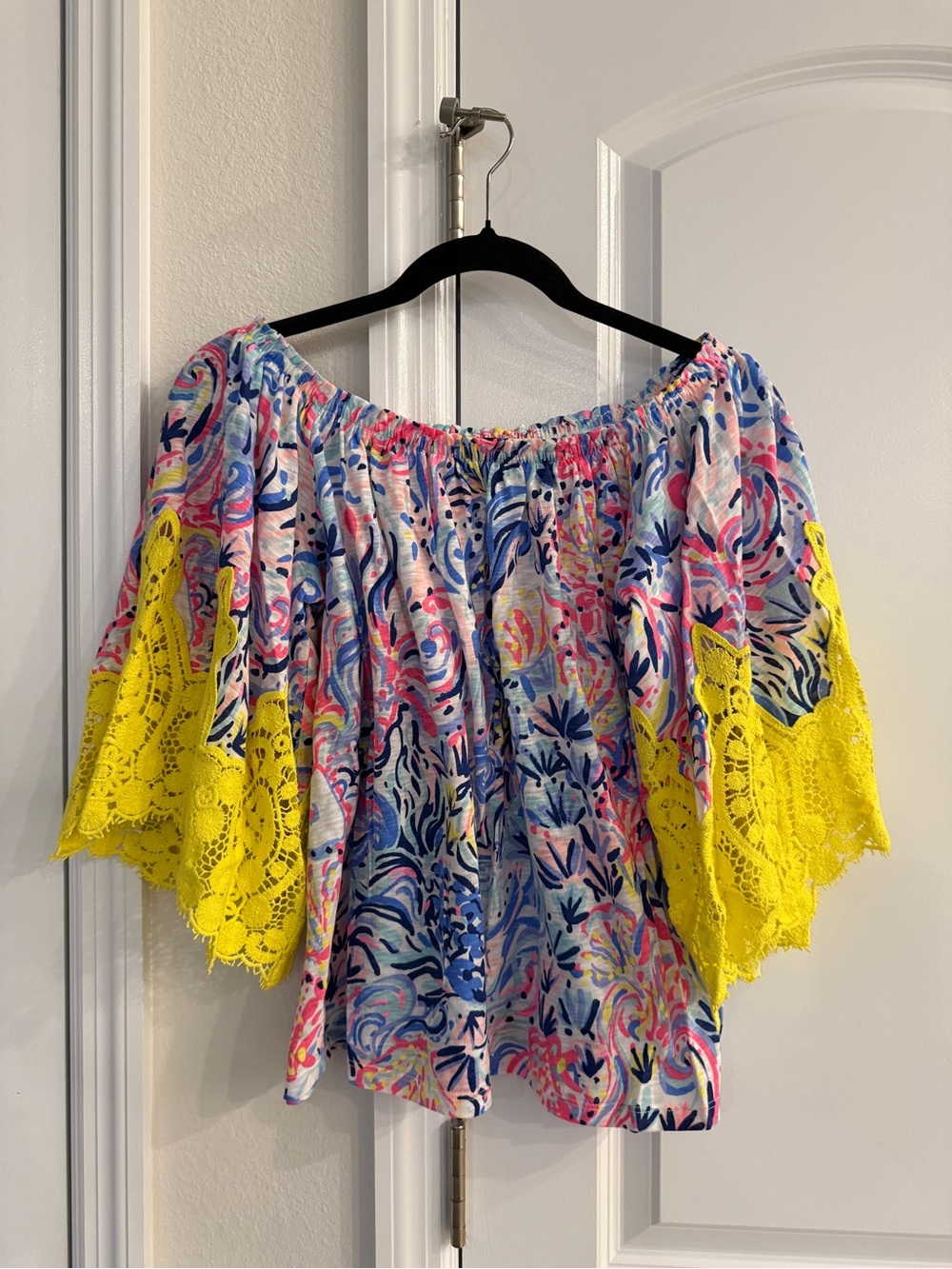 Lily Pulitzer - Zaylee top tropical, yellow lace, scoop neck